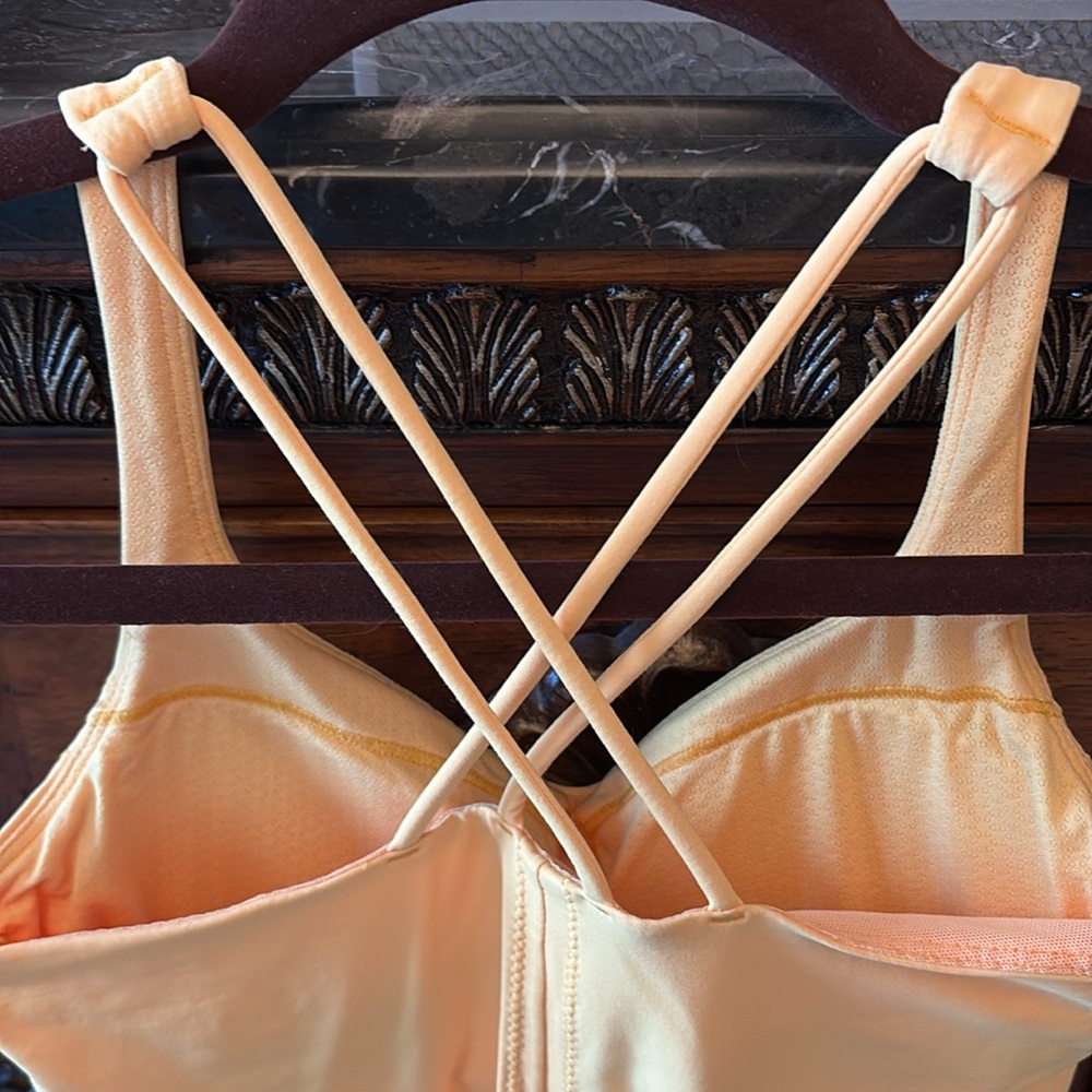 Lululemon Top - Picture 5 of 6